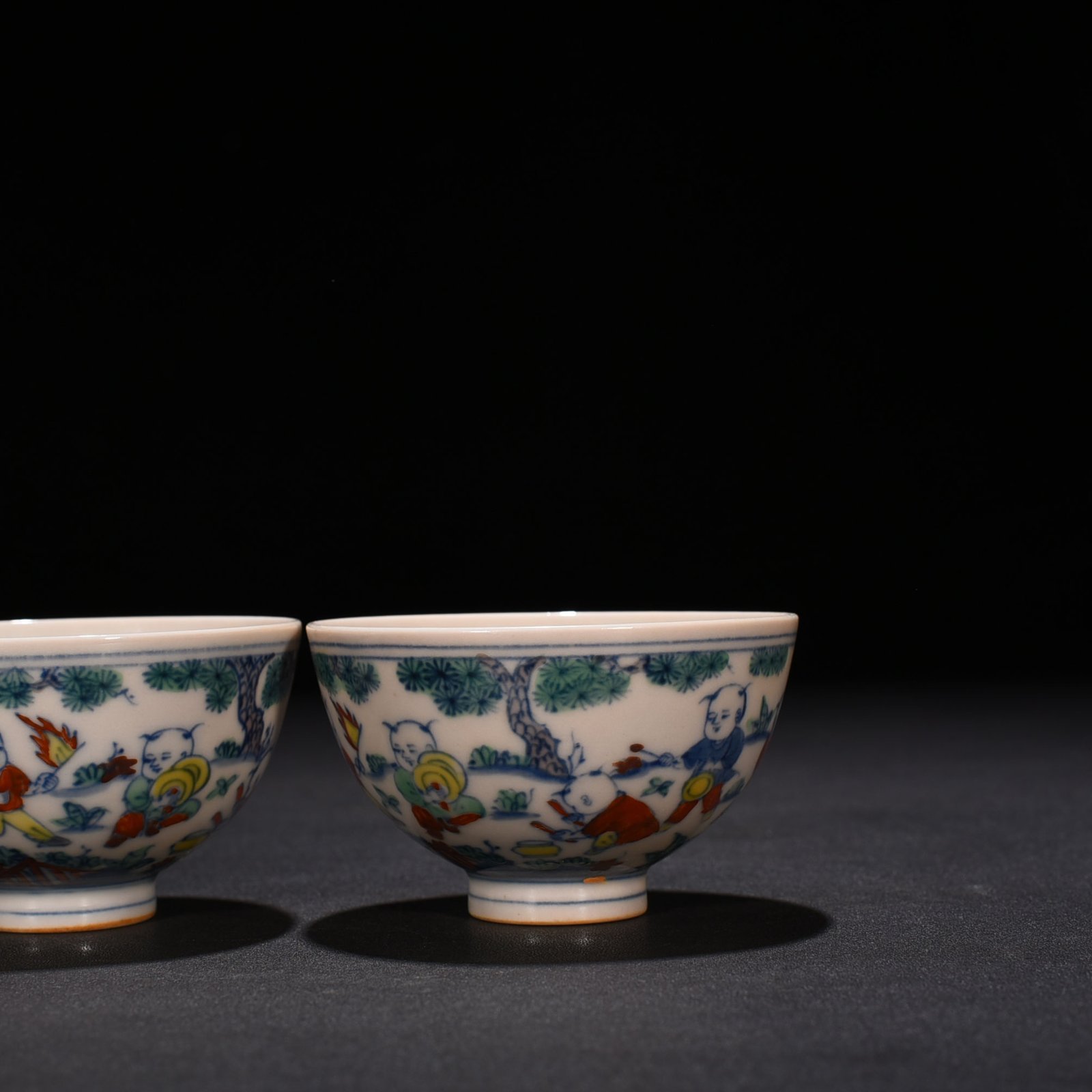 Ming Dynasty Chenghua Dou Colorful Infant Play Pattern Chicken Heart Cup