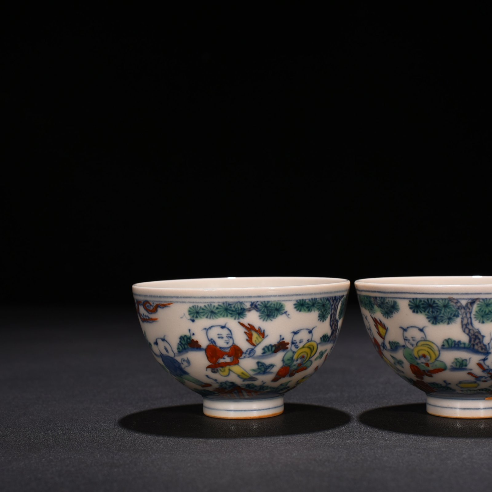 Ming Dynasty Chenghua Dou Colorful Infant Play Pattern Chicken Heart Cup
