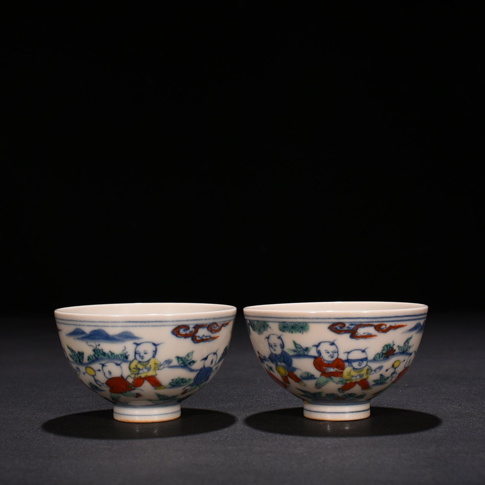 Ming Dynasty Chenghua Dou Colorful Infant Play Pattern Chicken Heart Cup