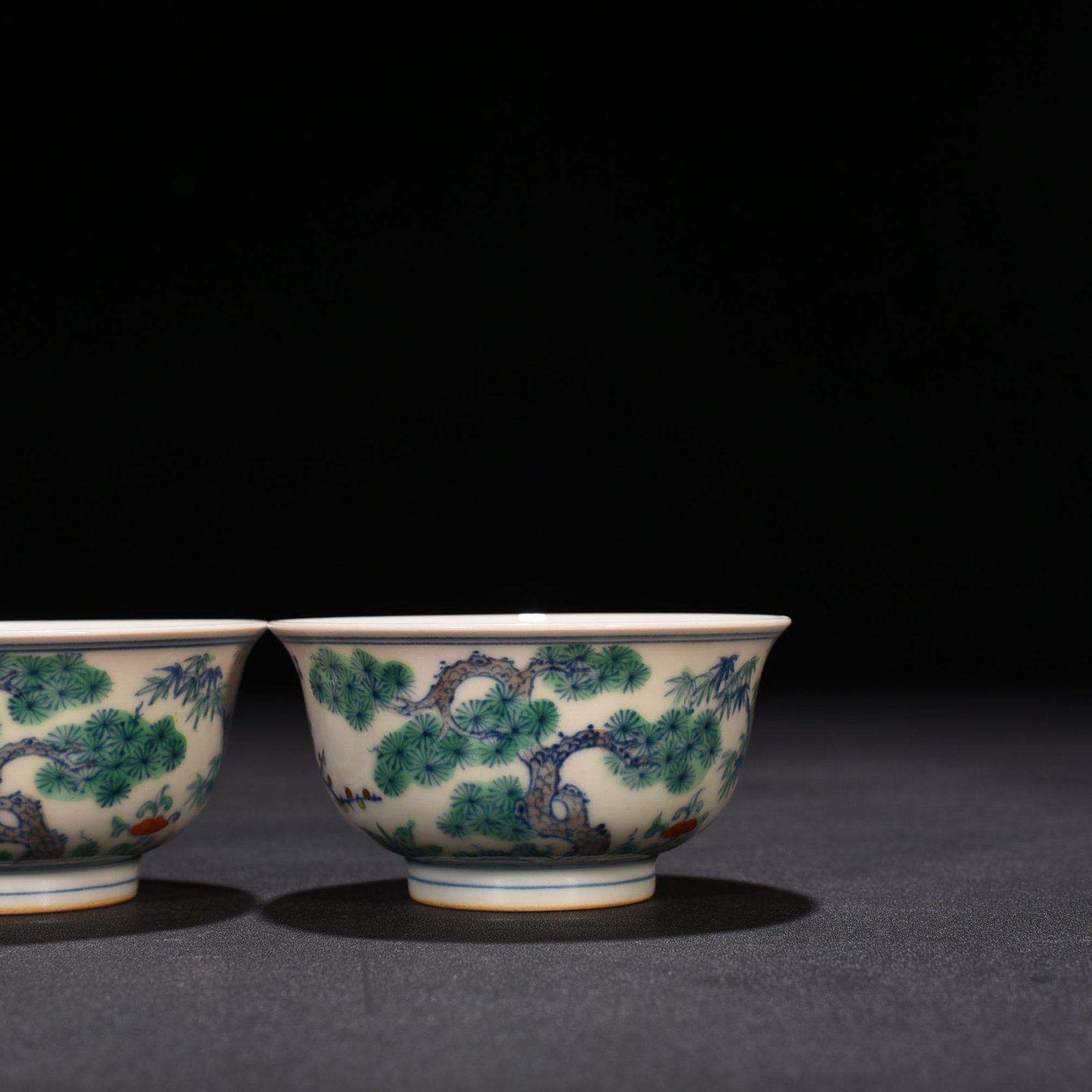 Ming Dynasty Chenghua cup with pine