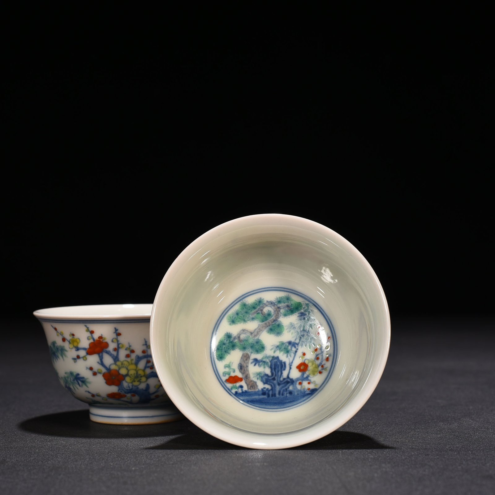 Ming Dynasty Chenghua cup with pine