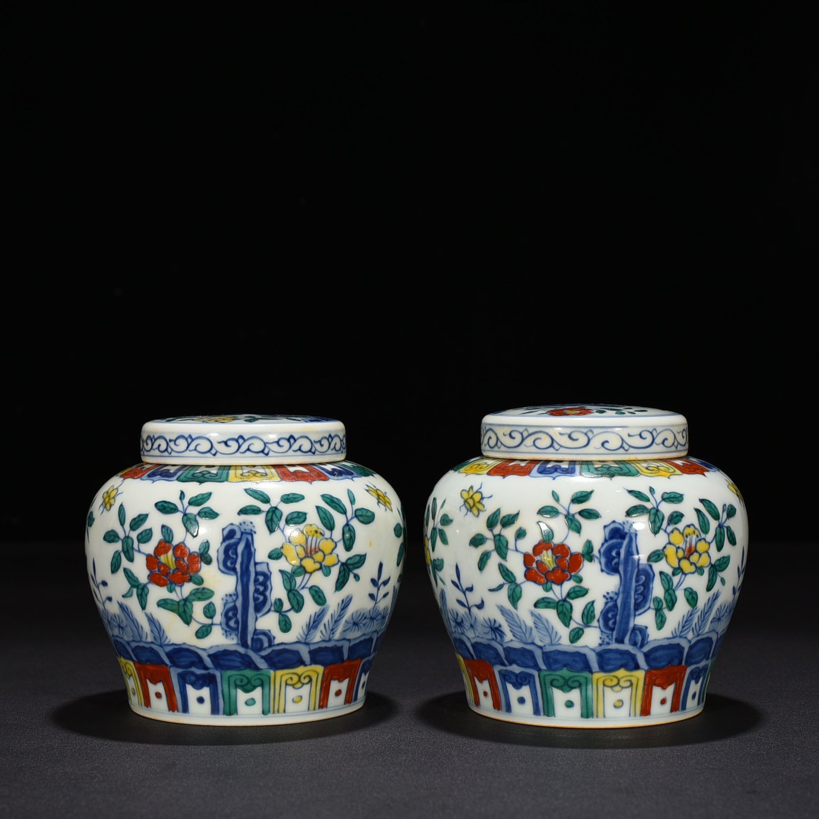 Ming Dynasty Chenghua Lake Stone Flower Tianzi Jar