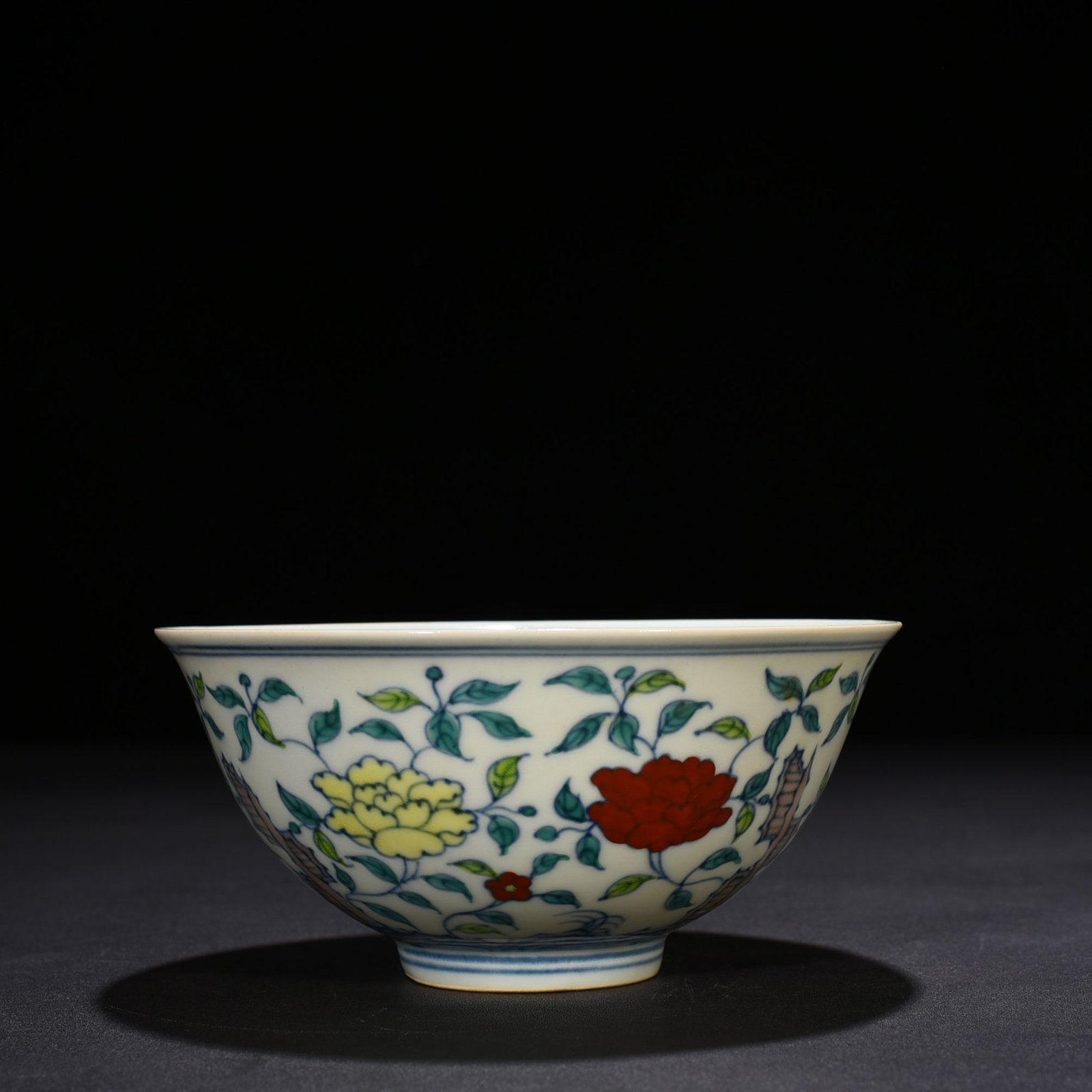 Ming Dynasty Chenghua Lake Stone Flower Palace Bowl