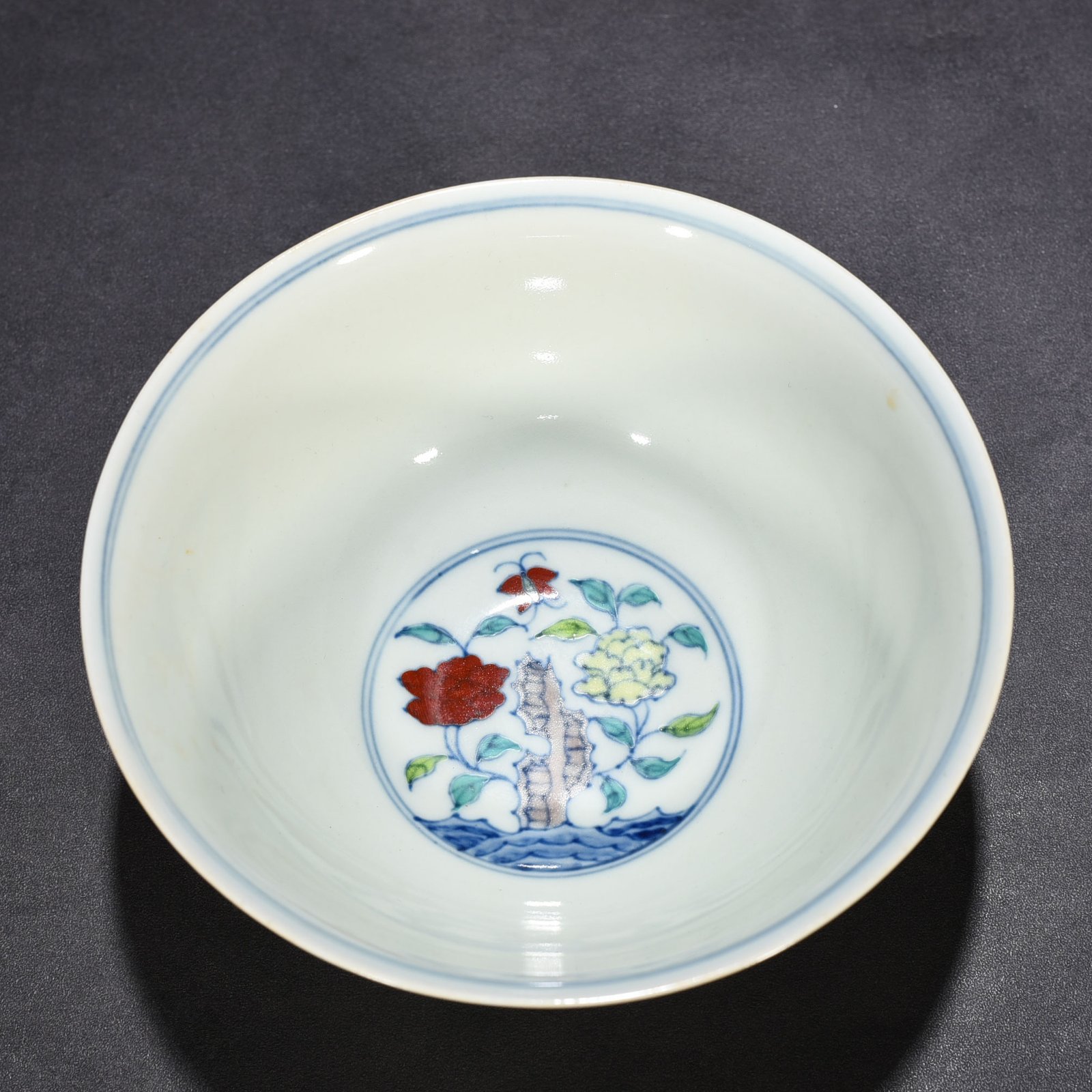 Ming Dynasty Chenghua Lake Stone Flower Palace Bowl