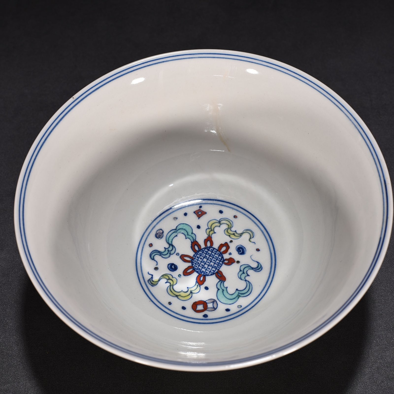 Ming Dynasty Chenghua Lion Rolling Hydrangea Bowl