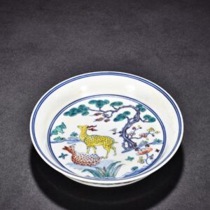 Ming Dynasty Chenghua pine and deer plate
