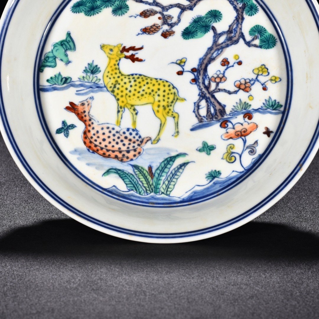 Ming Dynasty Chenghua pine and deer plate