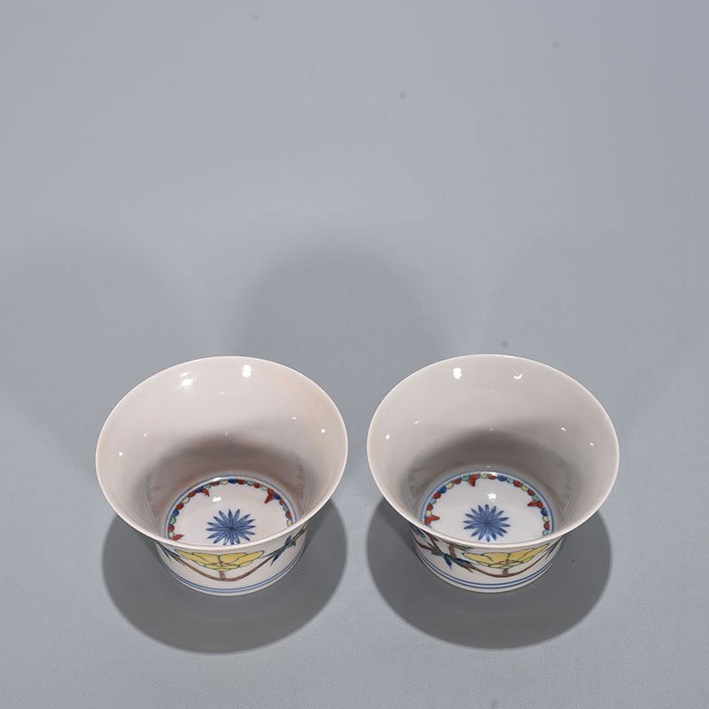 Ming Dynasty Chenghua okra horseshoe cup