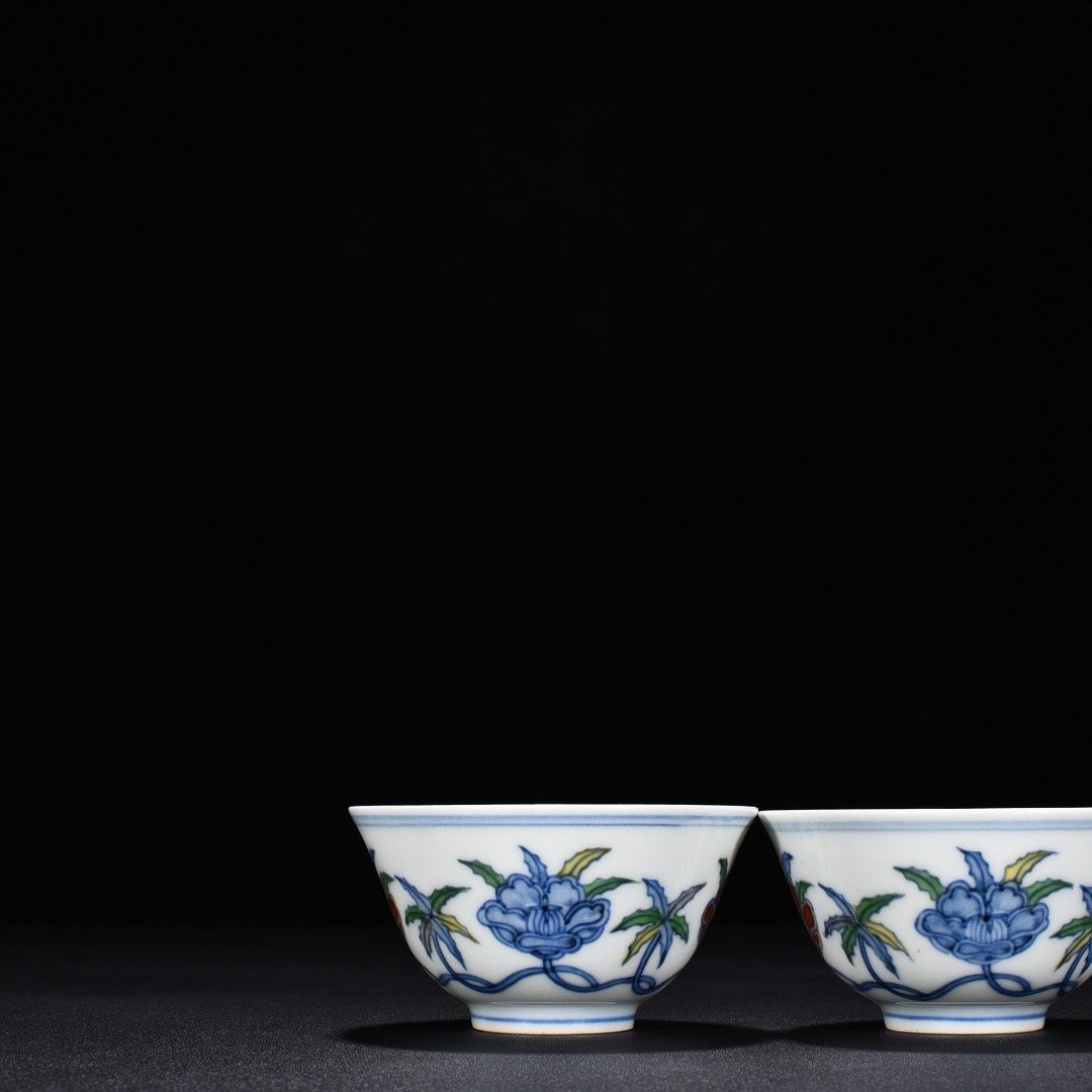 Ming Dynasty Chenghua okra flower cup