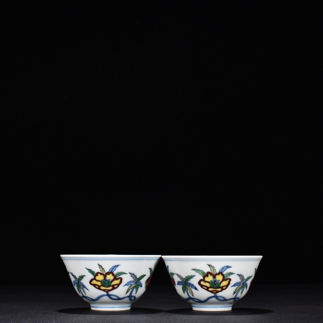 Ming Dynasty Chenghua okra flower cup