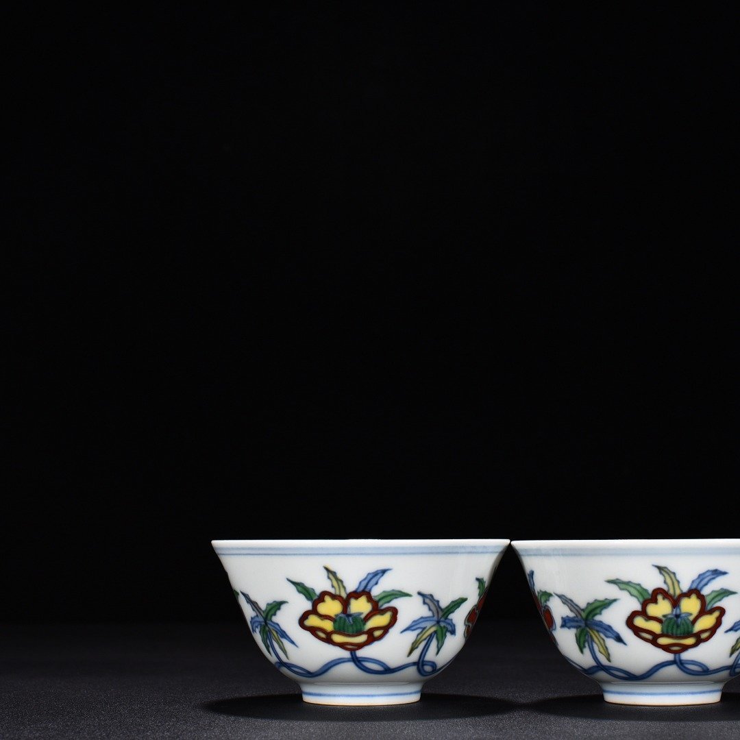 Ming Dynasty Chenghua okra flower cup