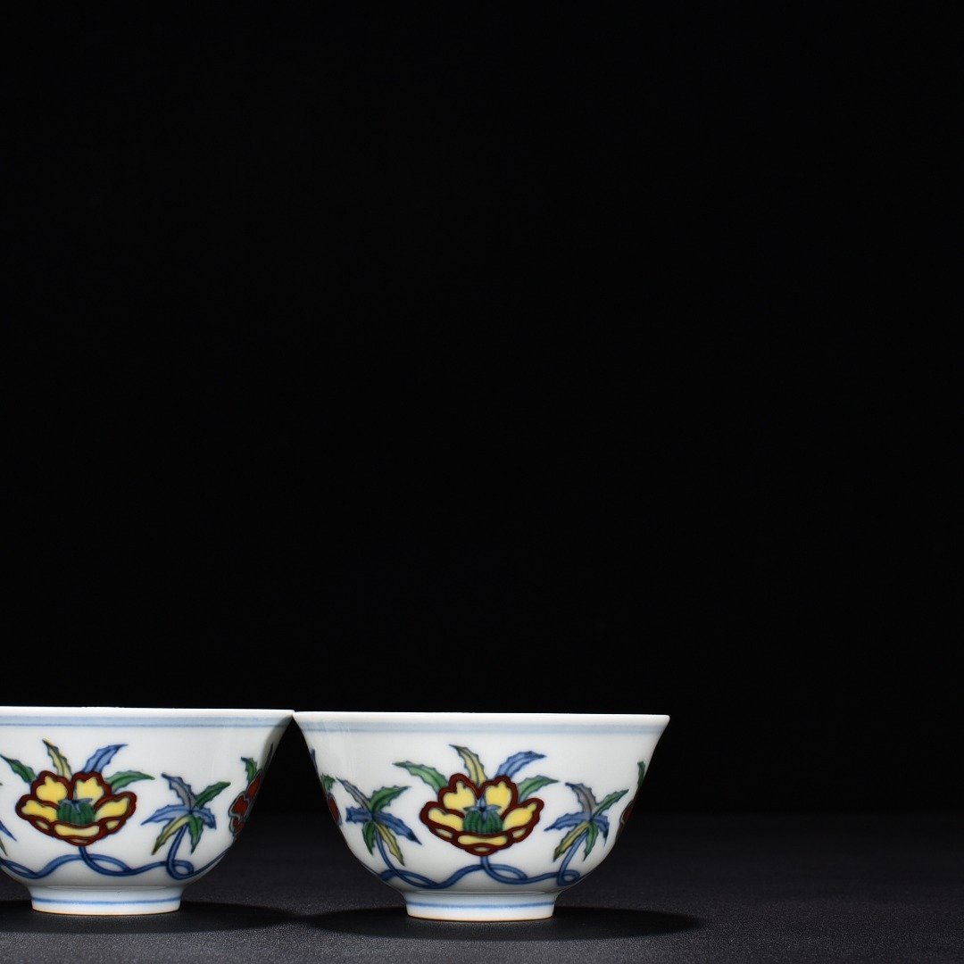 Ming Dynasty Chenghua okra flower cup