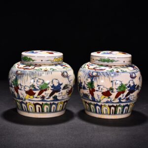 Ming Dynasty Chenghua red body with purple baby's play lid jar