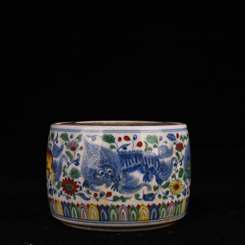 Ming Dynasty Chenghua decorated cricket jar with branches