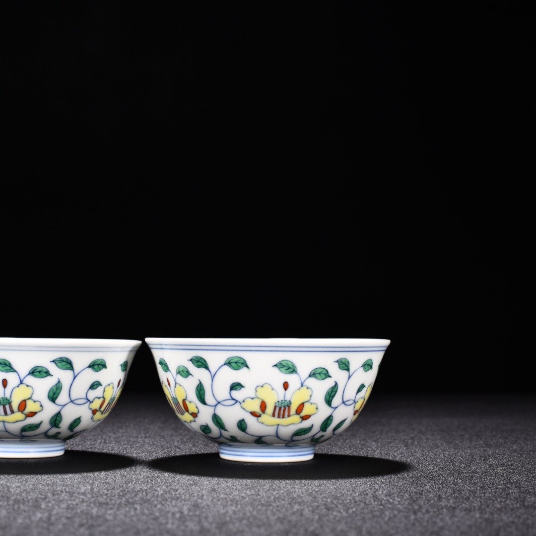 Ming Dynasty Chenghua doucai cup with branches and flowers