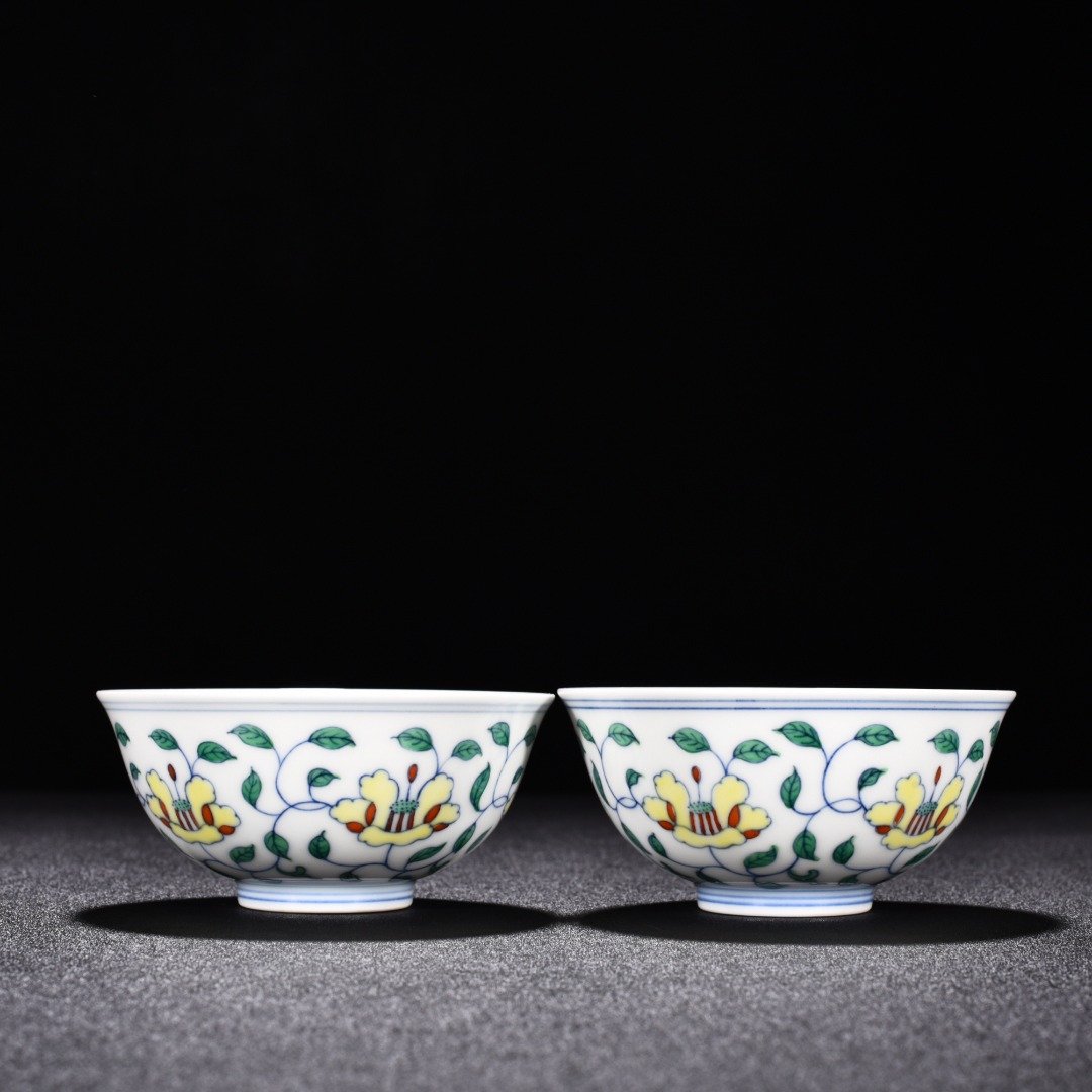 Ming Dynasty Chenghua doucai cup with branches and flowers