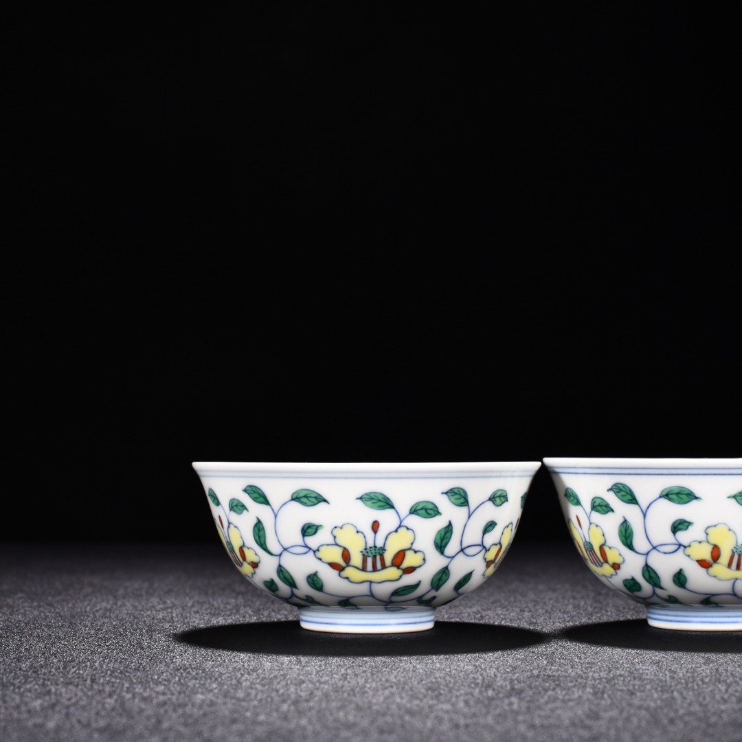 Ming Dynasty Chenghua doucai cup with branches and flowers
