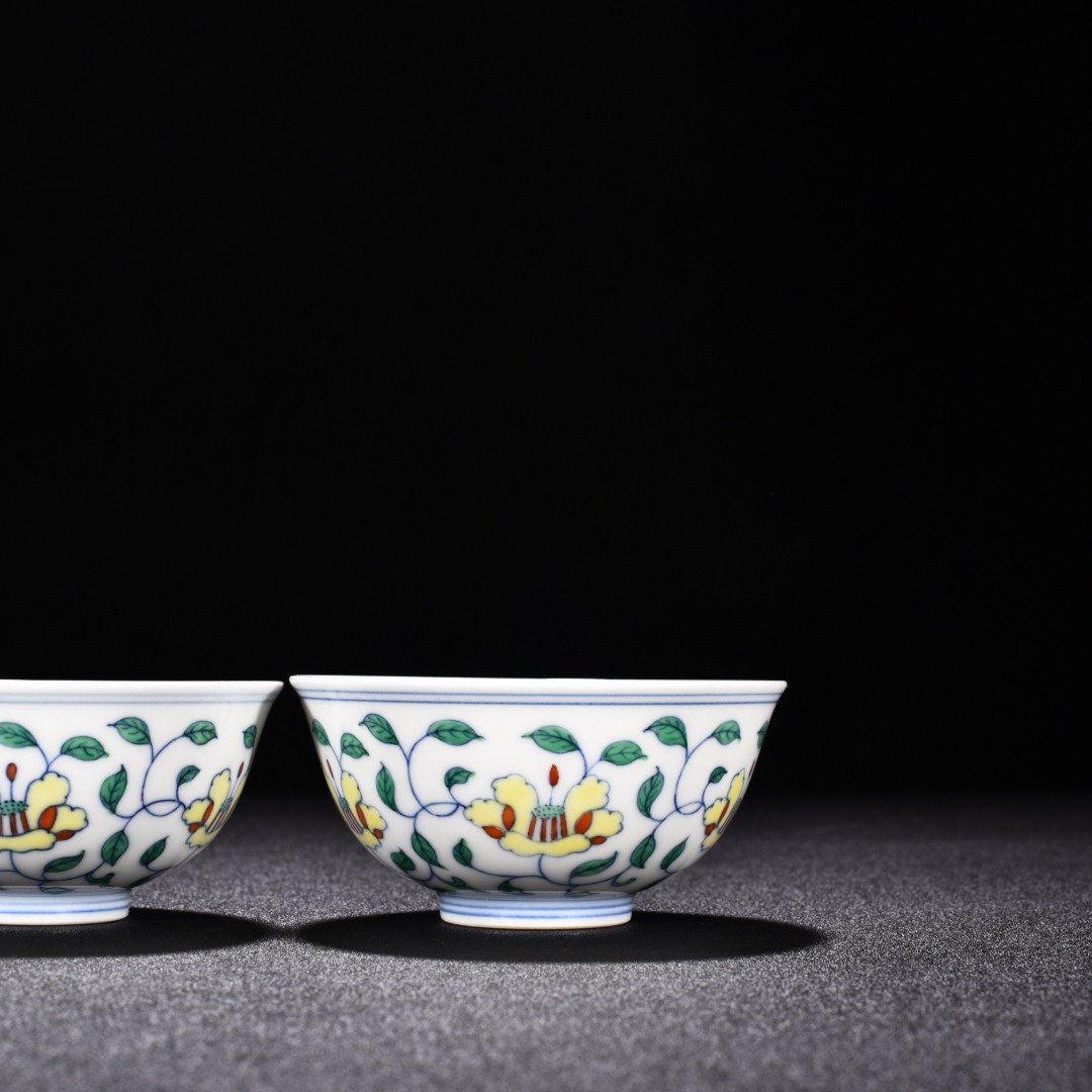 Ming Dynasty Chenghua doucai cup with branches and flowers