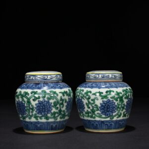 Ming Dynasty Chenghua Tianzi jar with lotus and lotus branches