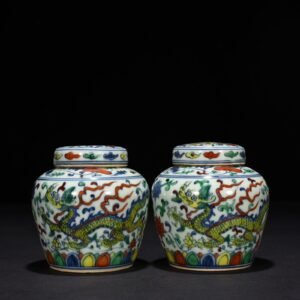 Ming Dynasty Chenghua wrapped dragon Tianzi jar