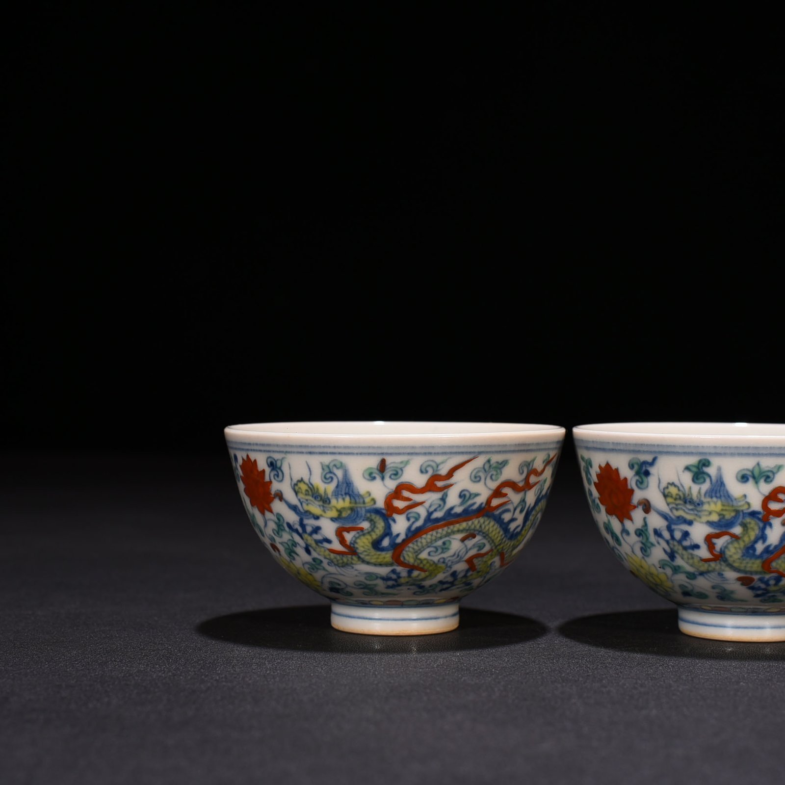 Ming Dynasty Chenghua chicken heart cup with wrapped branches and dragon