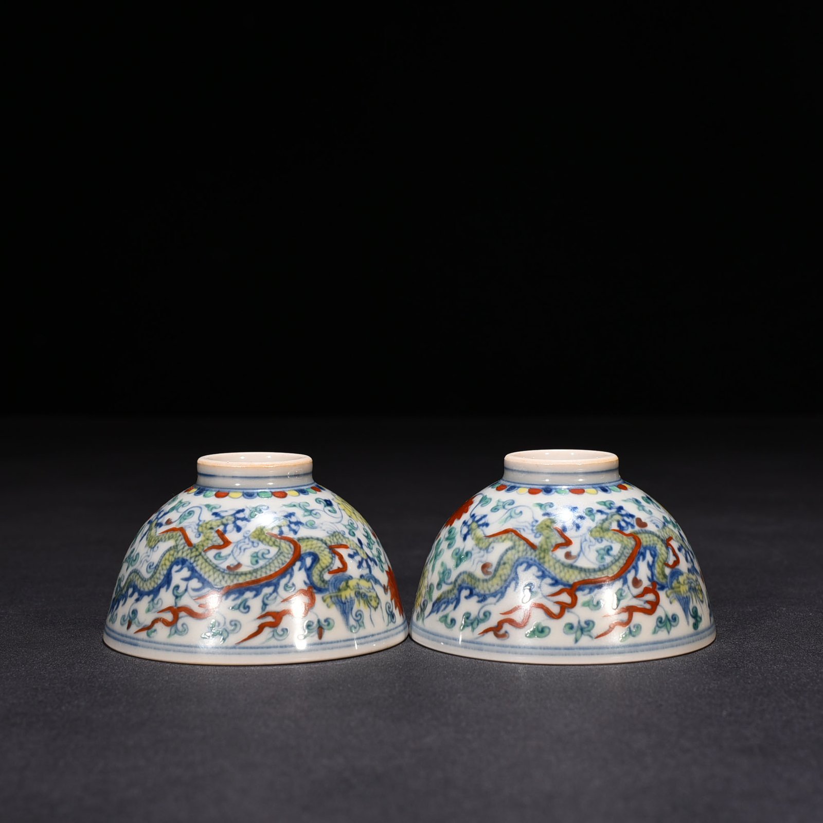 Ming Dynasty Chenghua chicken heart cup with wrapped branches and dragon