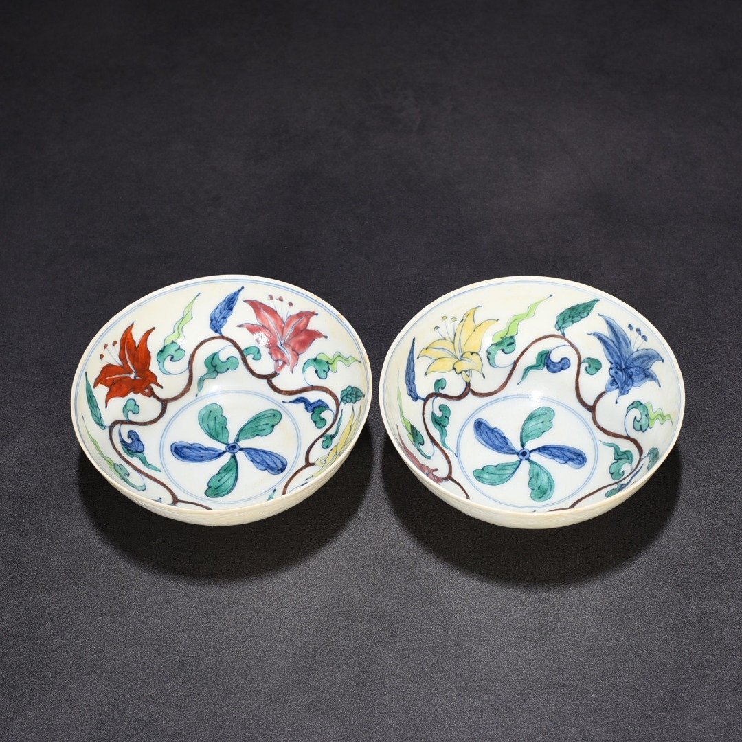 Ming Dynasty Chenghua floral okra thin bowl