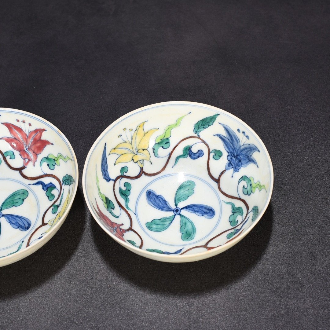Ming Dynasty Chenghua floral okra thin bowl