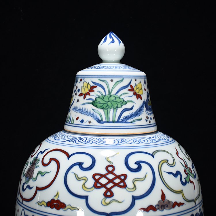 Ming Dynasty Chenghua Lotus Pond Mandarin Duck plum vase