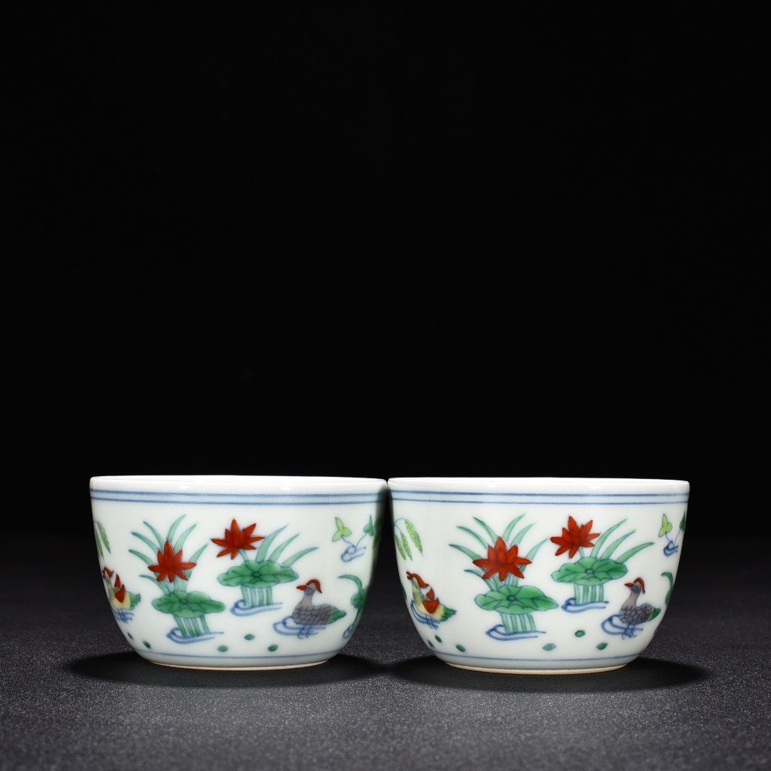 Ming Dynasty Chenghua Dou Colorful Lotus Pond Cup with Mandarin Duck