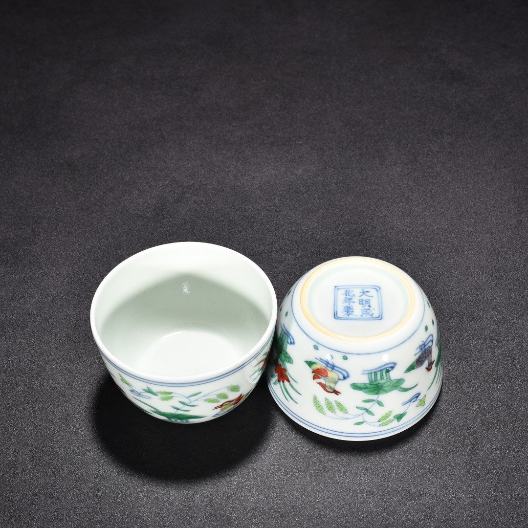 Ming Dynasty Chenghua Dou Colorful Lotus Pond Cup with Mandarin Duck