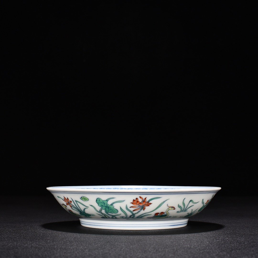 Ming Dynasty Chenghua Lotus Pond Mandarin Duck Plate