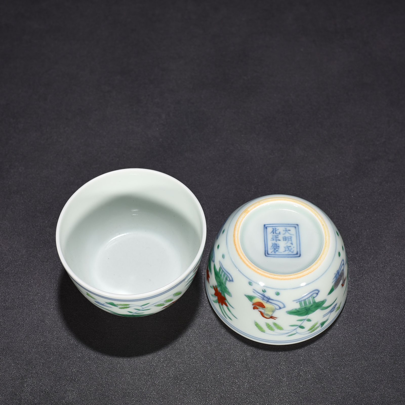 Ming Dynasty Chenghua Dou Colorful Lotus Pond Urn Cup with Mandarin Duck