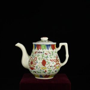 Ming Dynasty Chenghua Lotus Holder Eight Treasure Pot