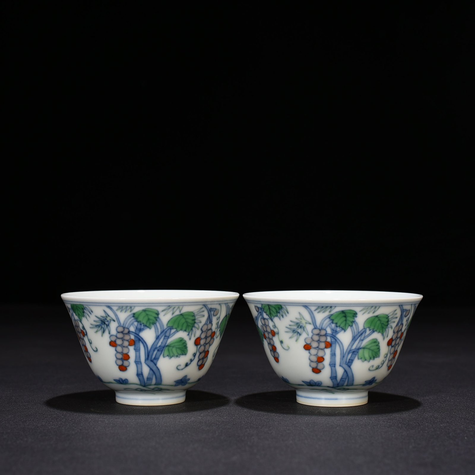 Ming Dynasty Chenghua Grape Cup