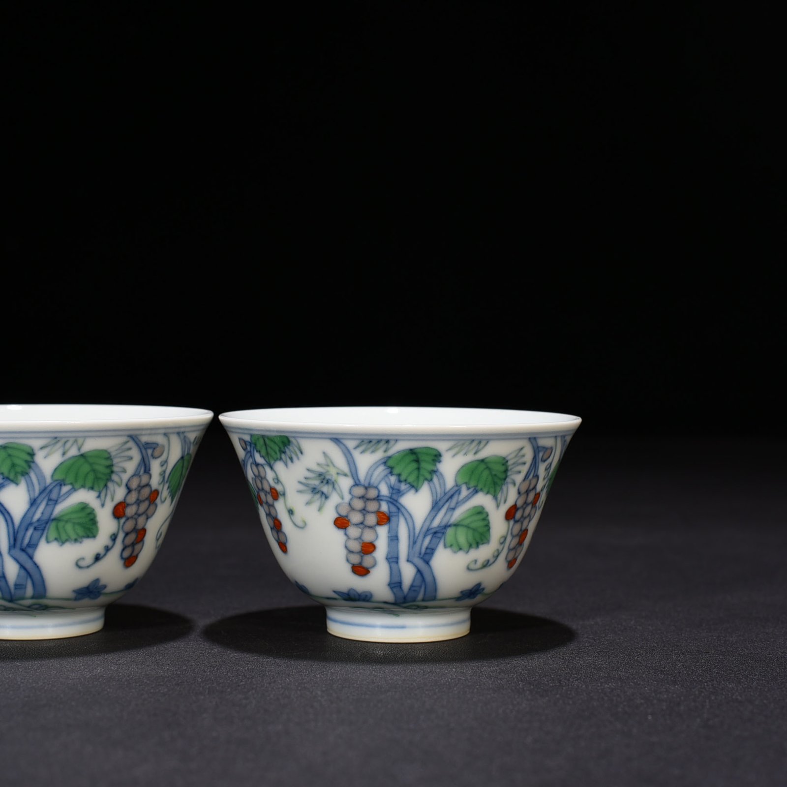Ming Dynasty Chenghua Grape Cup