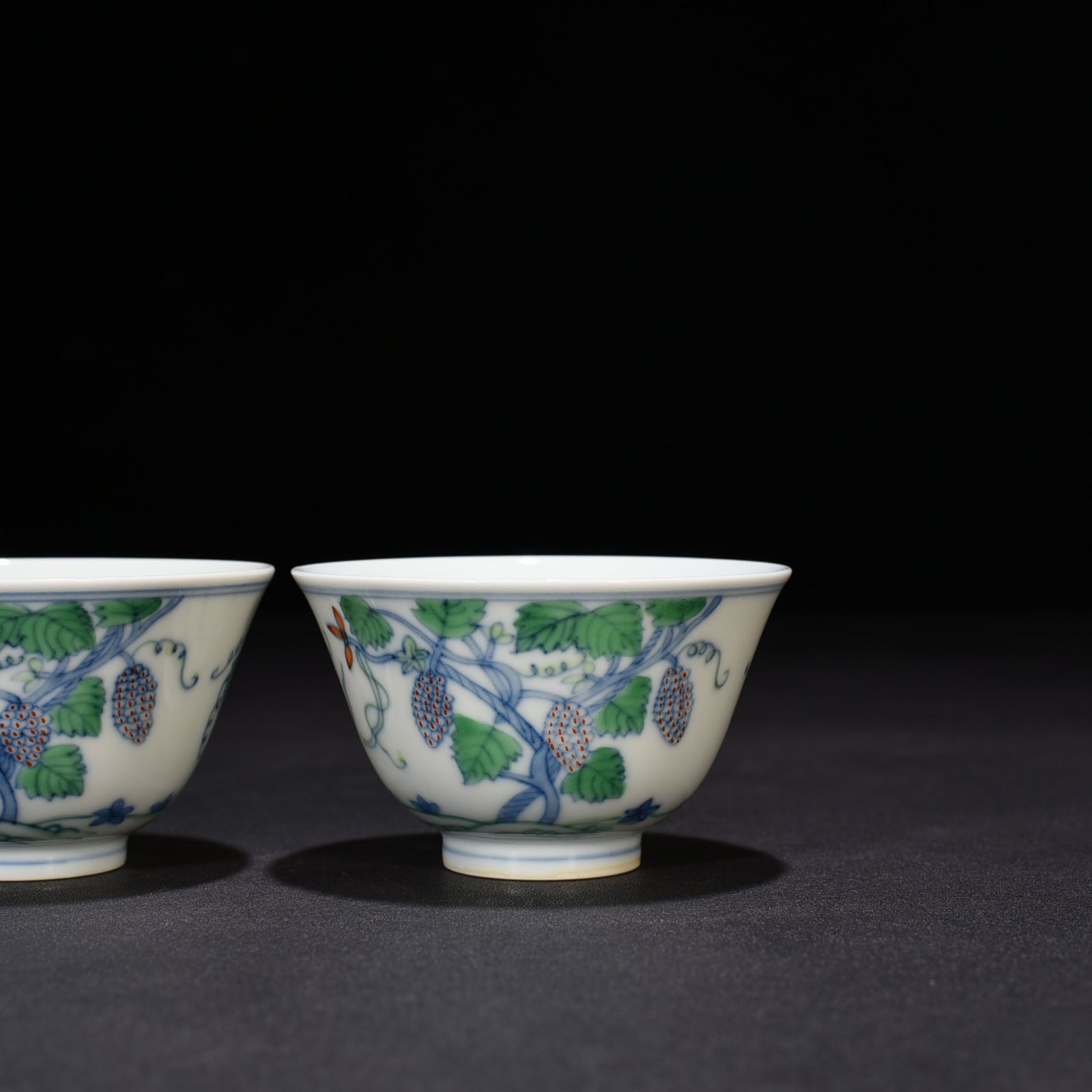 Ming Dynasty Chenghua Grape Cup
