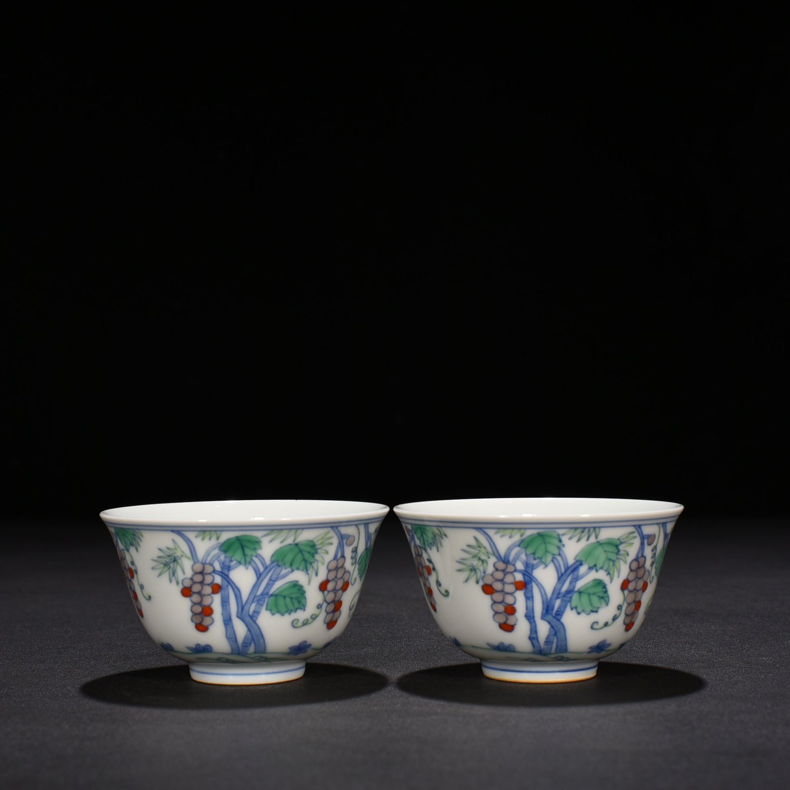 Ming Dynasty Chenghua Grape Cup