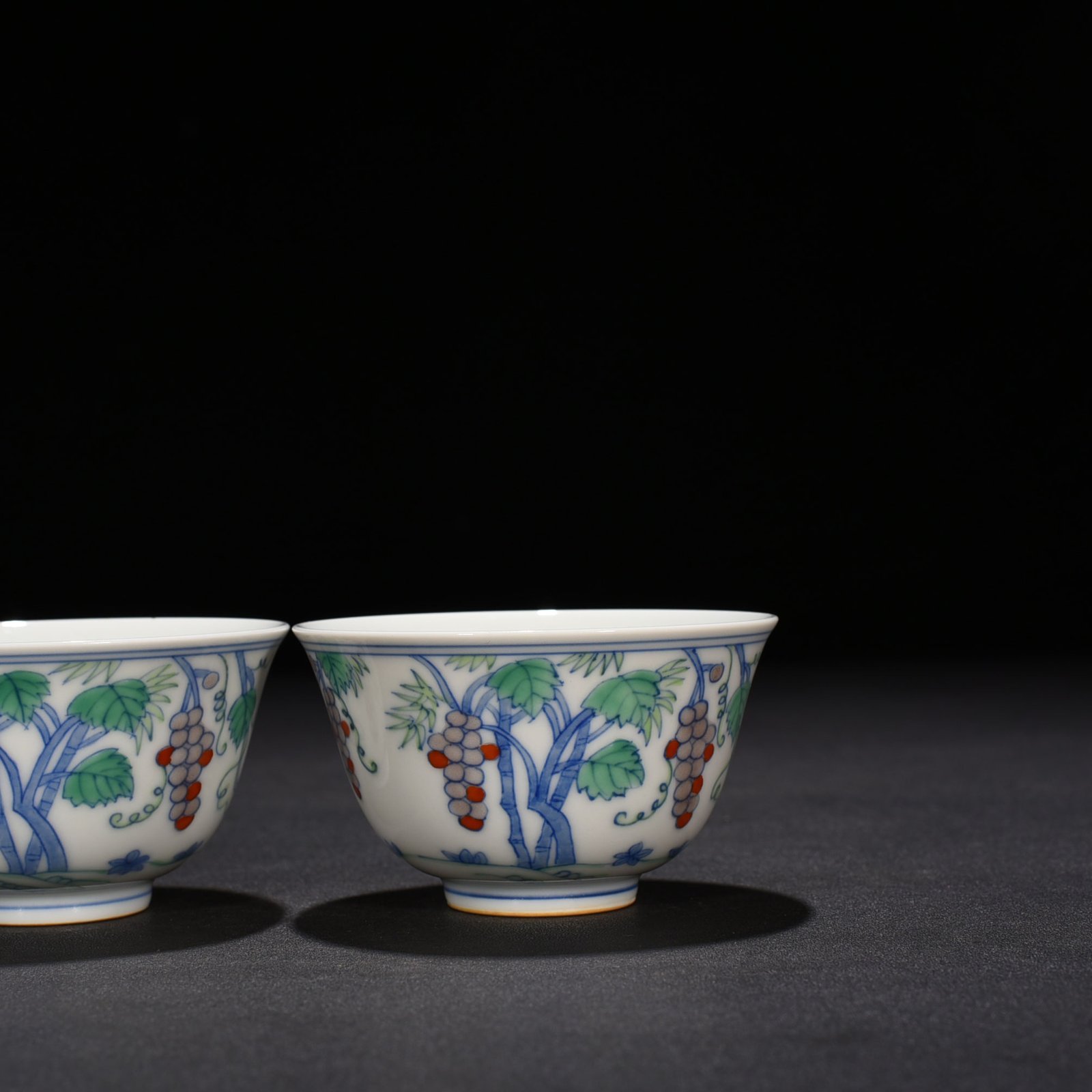Ming Dynasty Chenghua Grape Cup