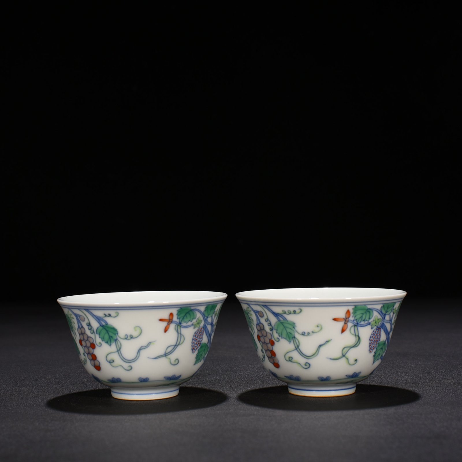 Ming Dynasty Chenghua Grape Cup