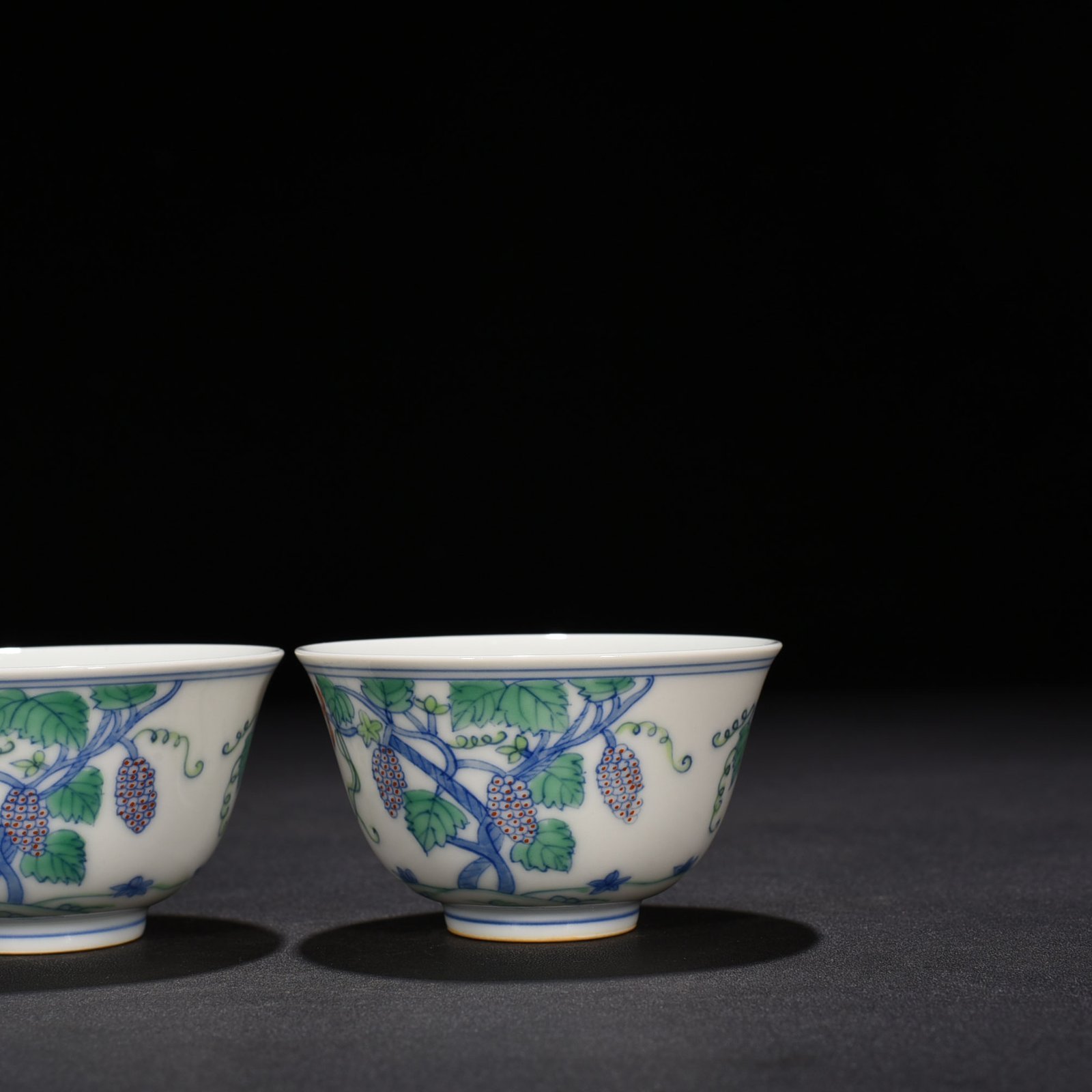 Ming Dynasty Chenghua Grape Cup