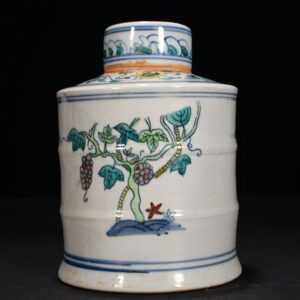 Ming Dynasty Chenghua Grape Tea Jar