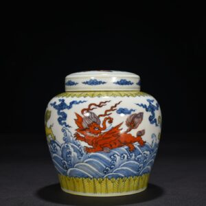 Ming Dynasty Chenghua flying elephant sky-shaped jar