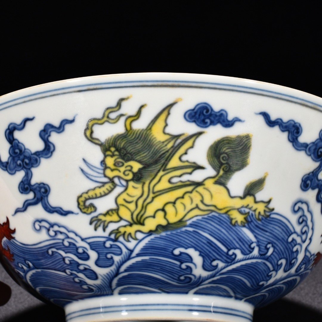 Ming Dynasty Chenghua flying elephant bowl