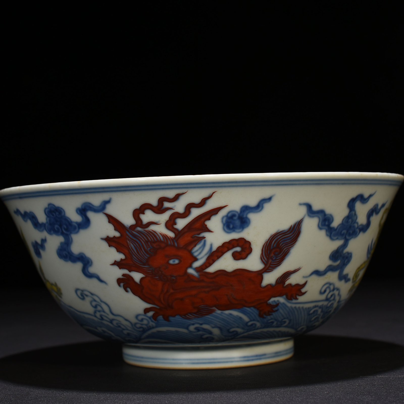 Ming Dynasty Chenghua flying elephant bowl