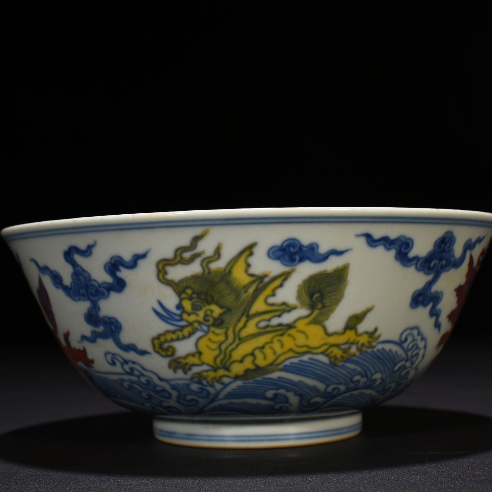 Ming Dynasty Chenghua flying elephant bowl