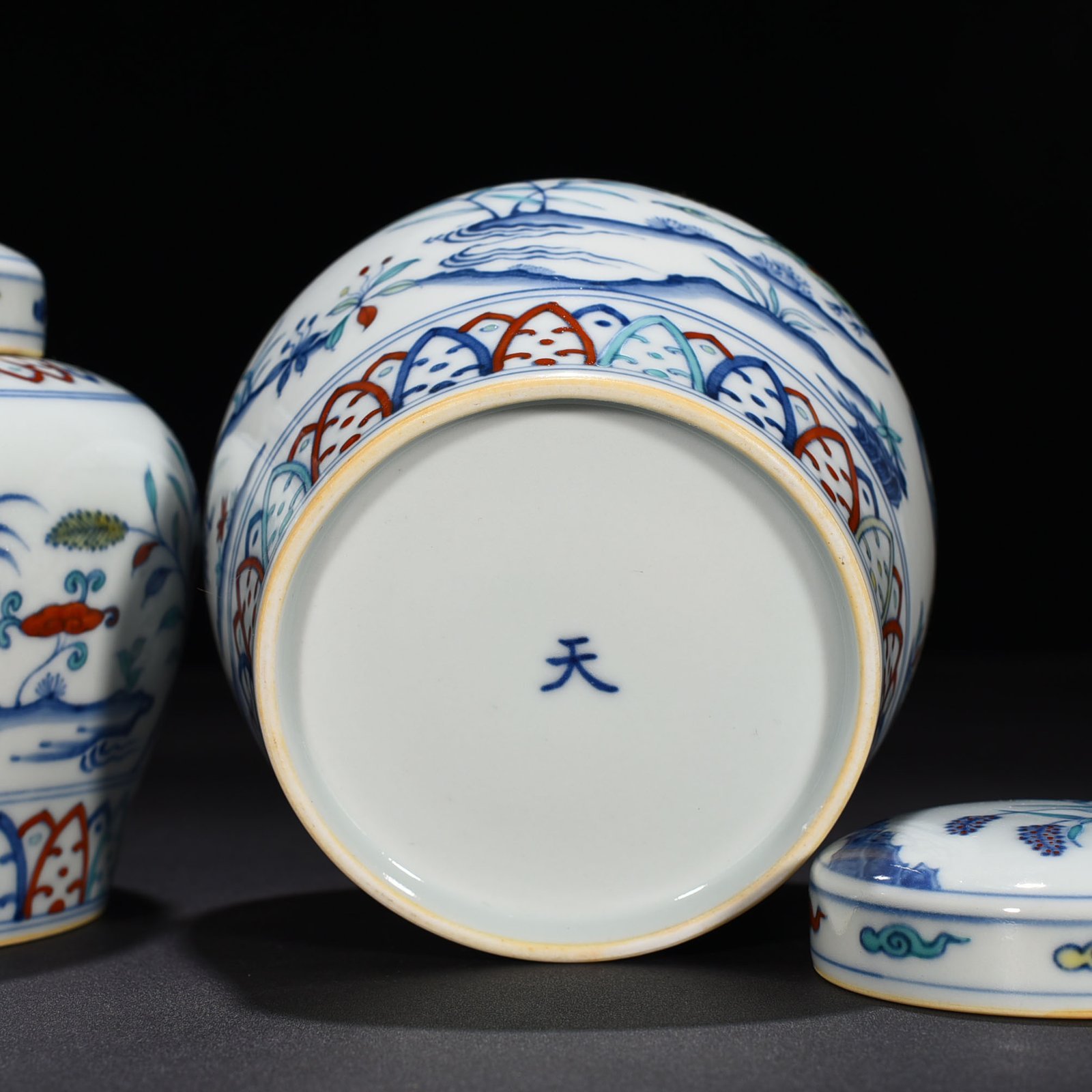 Ming Dynasty Chenghua  Suzhou Food Tianzi Jar