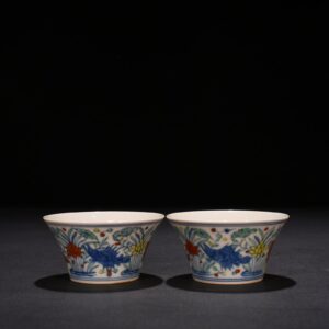 Ming Dynasty Chenghua Fish and Algae Horseshoe Cup