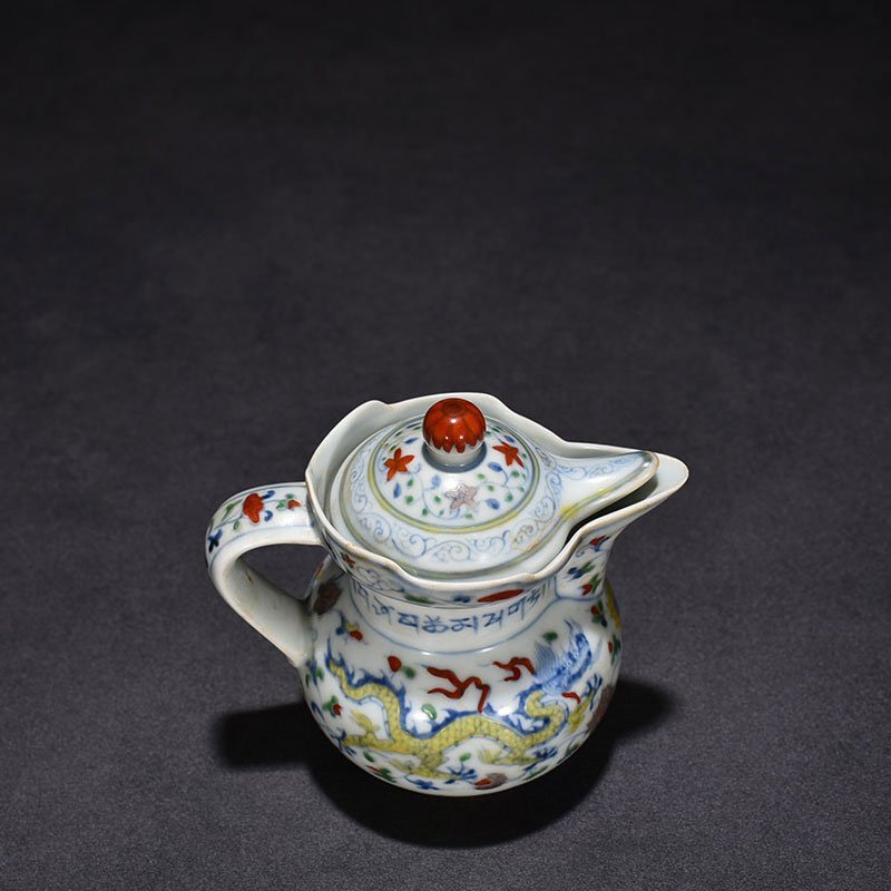 Ming Dynasty Chenghua dragon monk hat pot