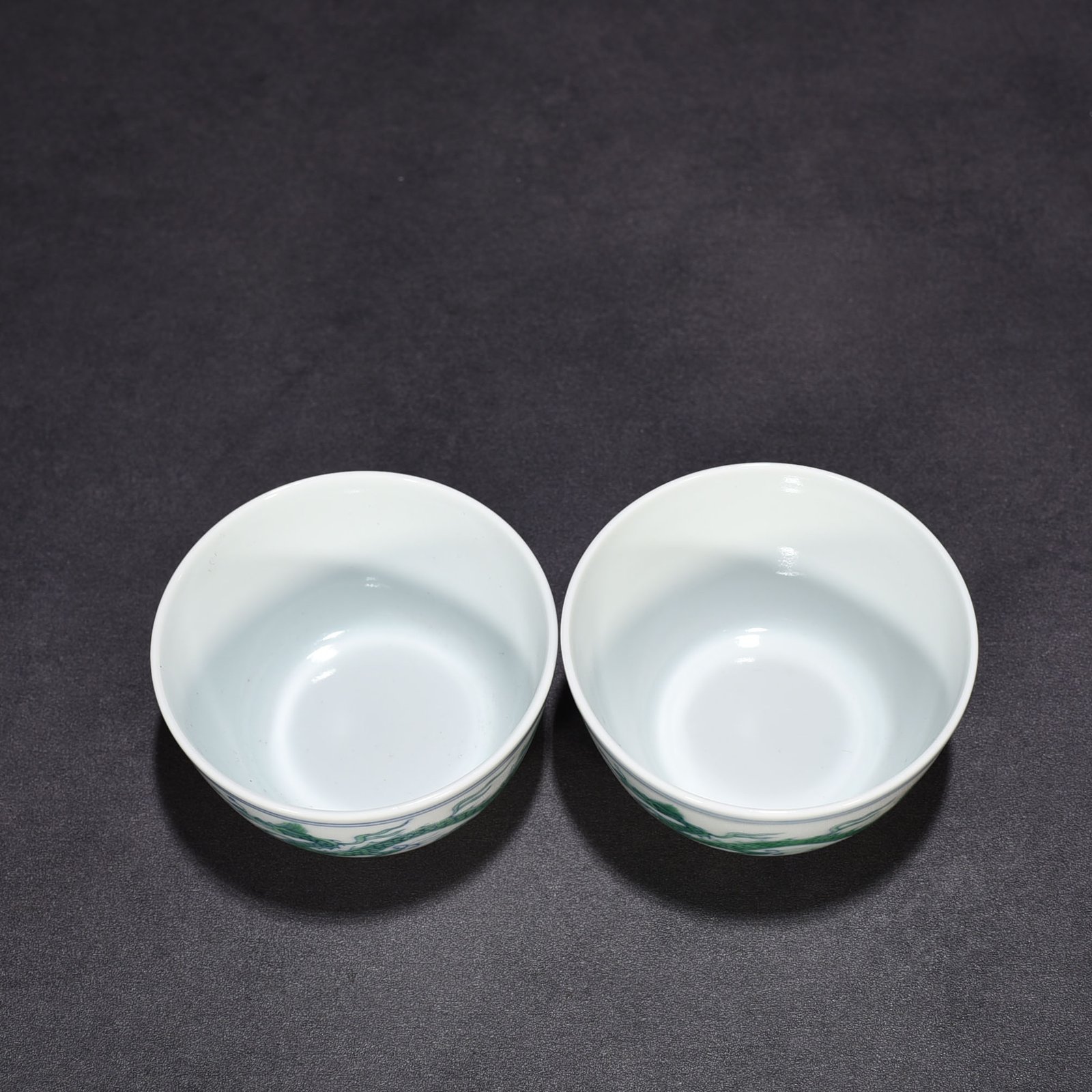 Ming Dynasty Chenghua dragon cylinder cup